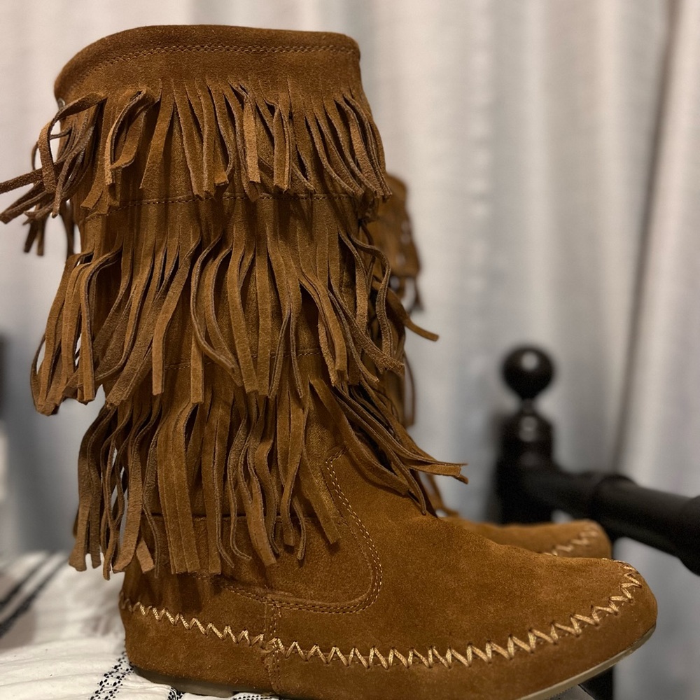Makalu boots.